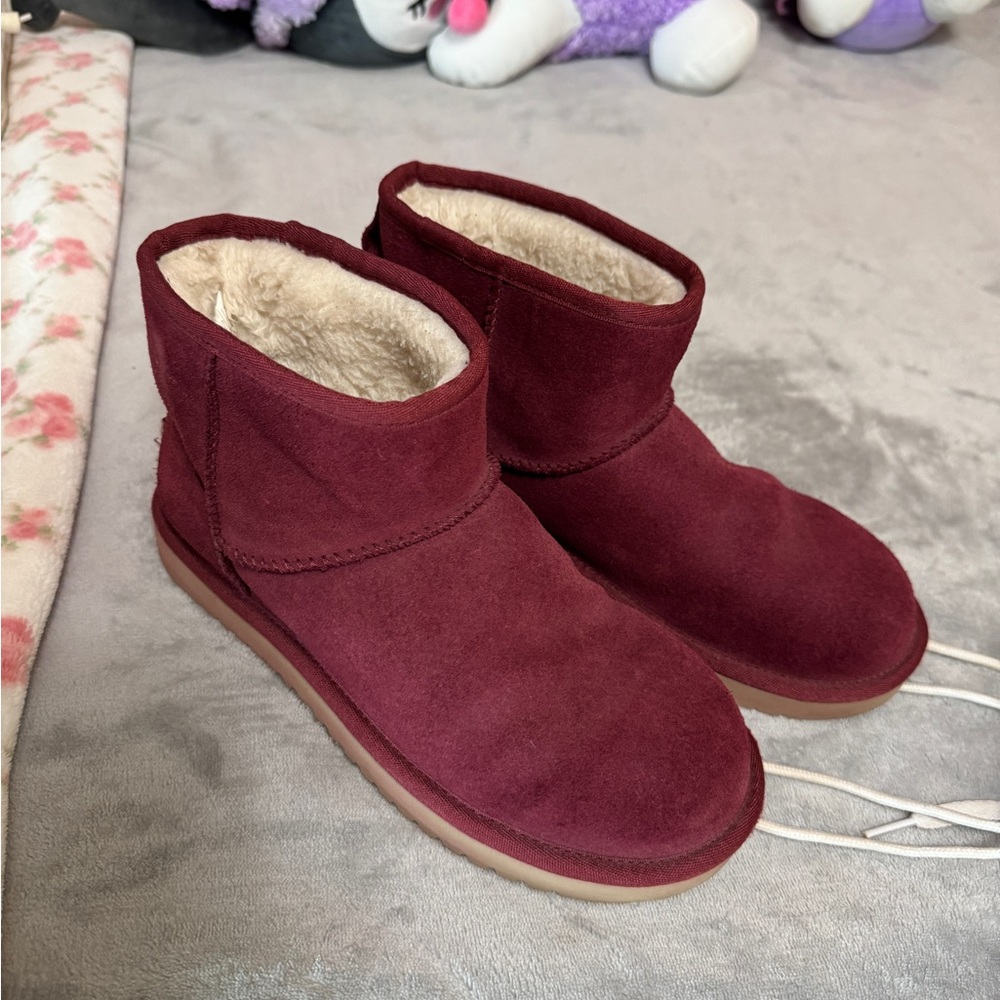 Women's Burgundy Suede Ankle Boots Koolaburra size 7